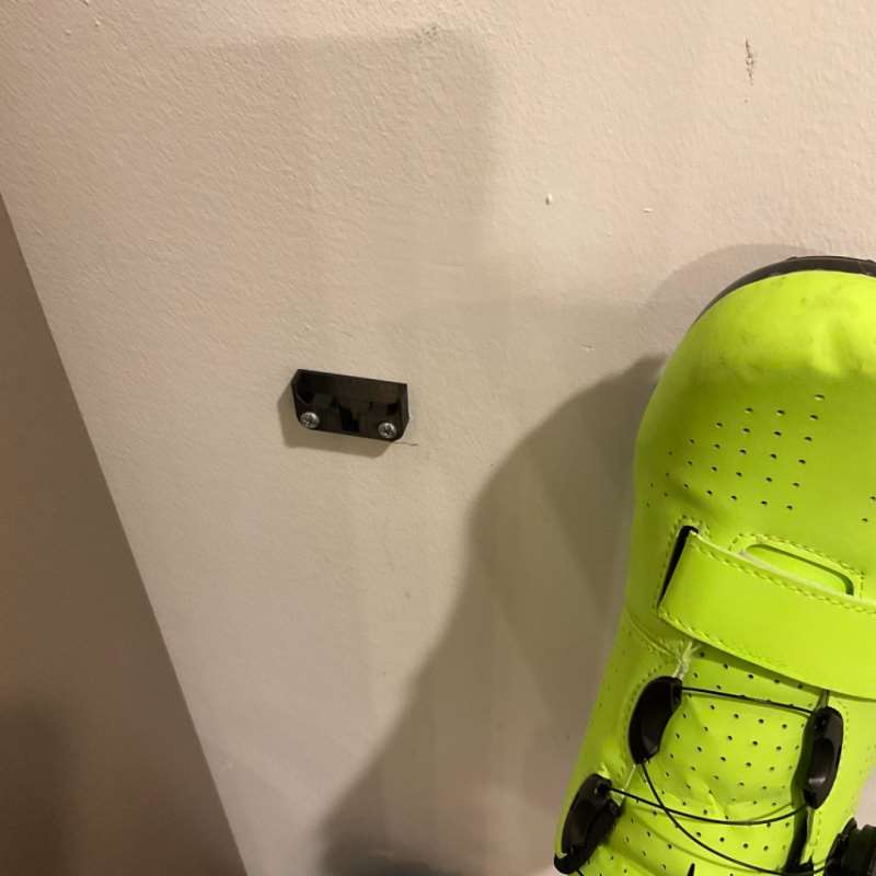 Suporte de parede para armazen - Cycling Gear Wall Storage avaliação e preço