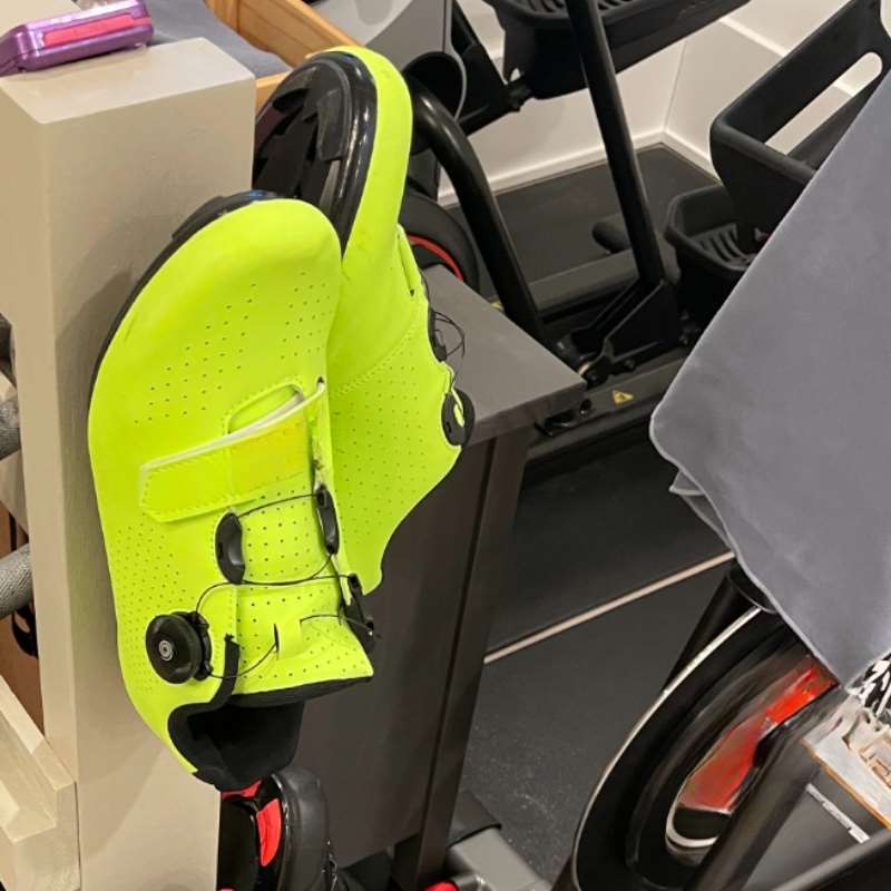 Suporte de parede para armazen - Cycling Gear Wall Storage avaliação e preço